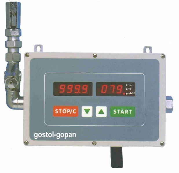 Electronic water dosing and blending device